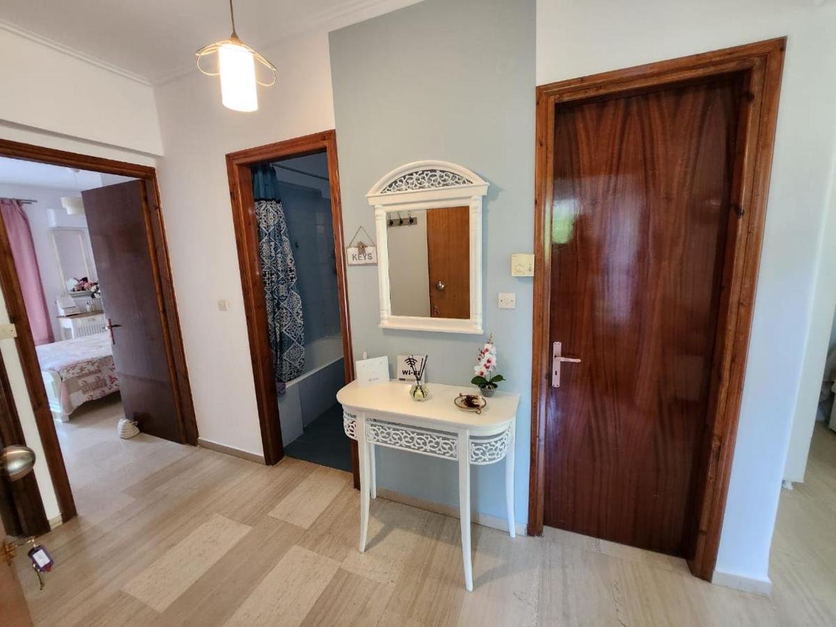 Queen Aspri Apartment 3' Min To The Beach! อันติกีรา ภายนอก รูปภาพ