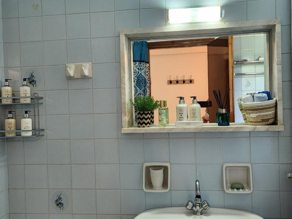 Queen Aspri Apartment 3' Min To The Beach! อันติกีรา ภายนอก รูปภาพ